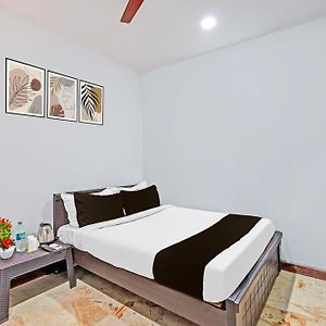 Super Hotel O Sholinganallur Near Anjaneya Temple